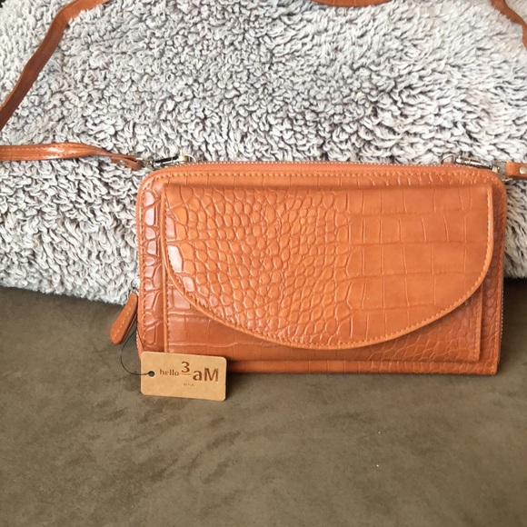 Hello 3 am clutch. Rich leather. With strap. - Picture 6 of 6